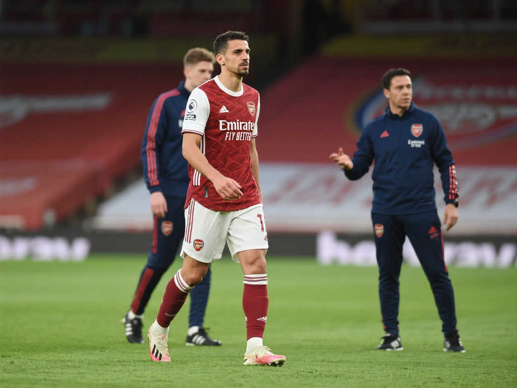 记者：若日尼奥随阿森纳前往巴黎，但无缘比赛名单